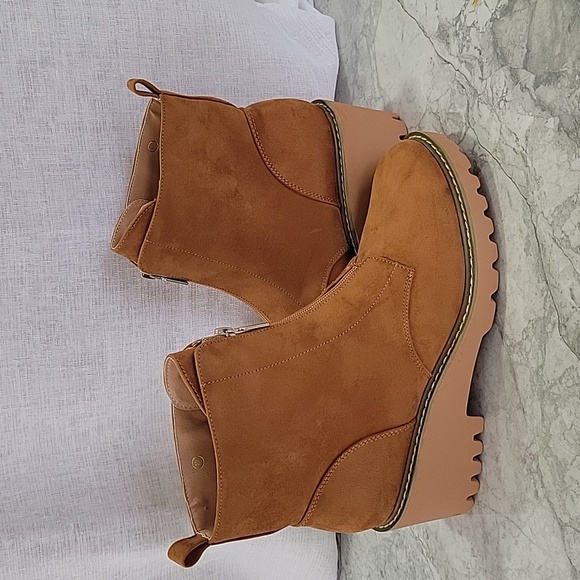 Women's Ankle Boots with Front Zipper and Square Heel - Picture 3 of 6